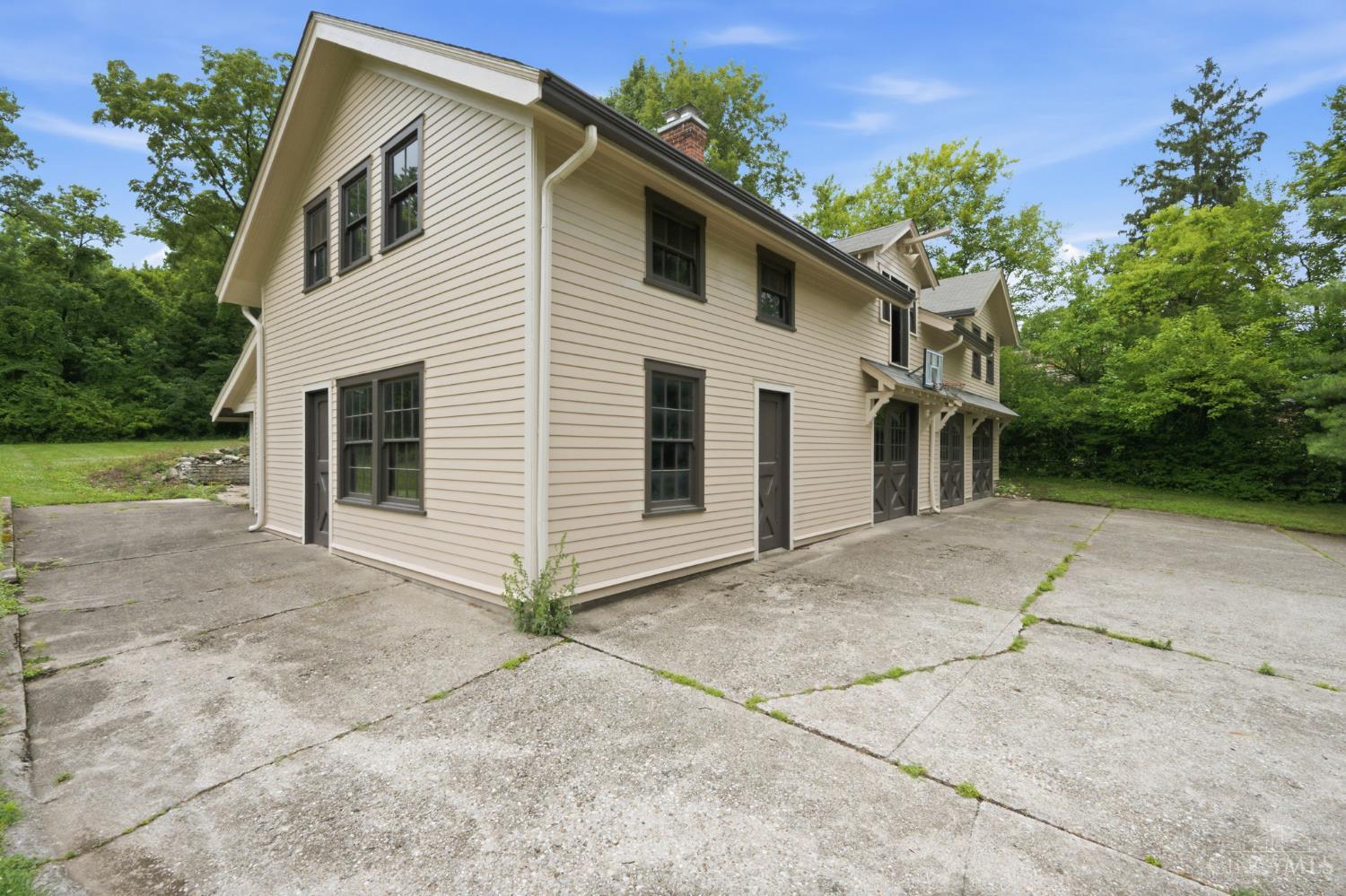353 Oliver Road