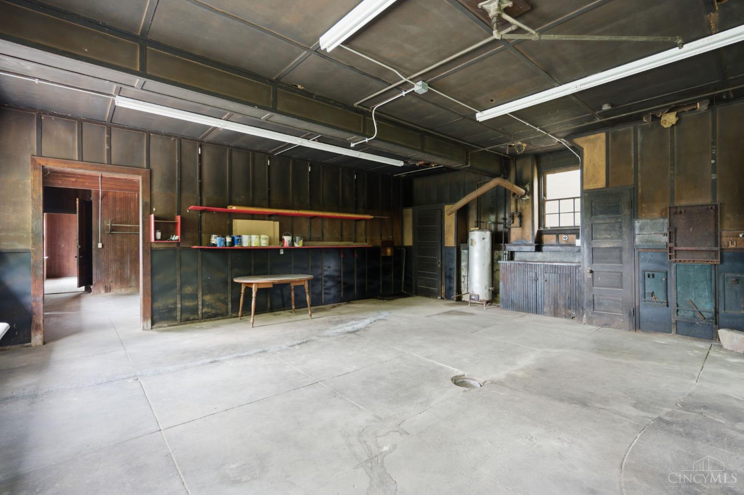 353 Oliver Road