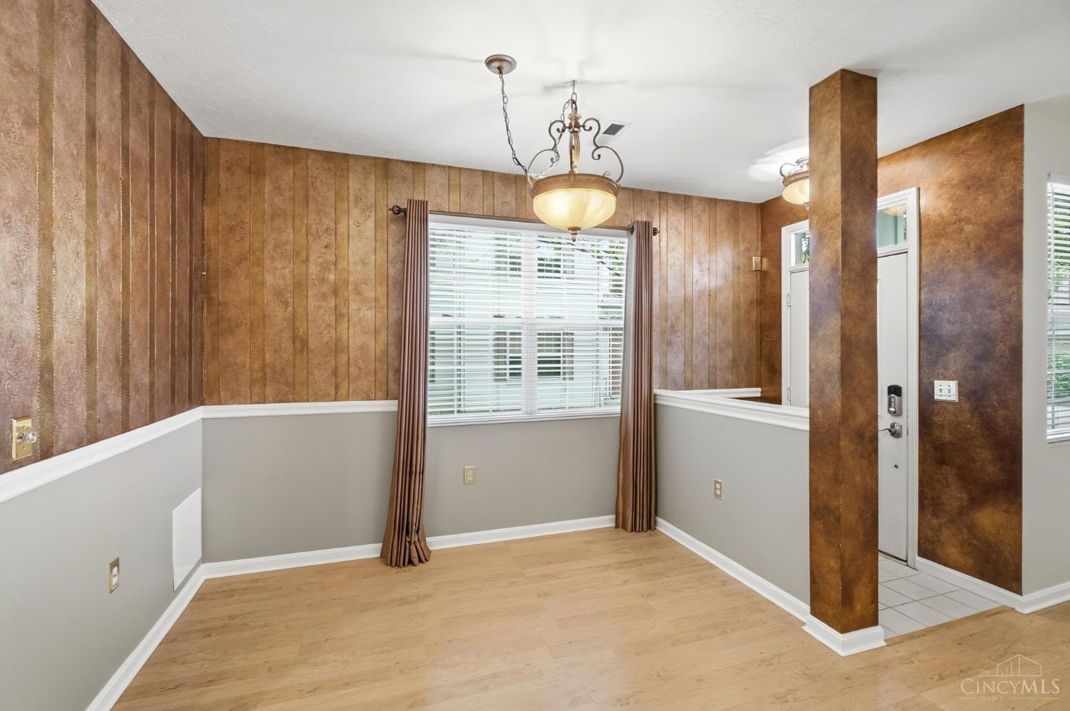7492 Mansion Circle B