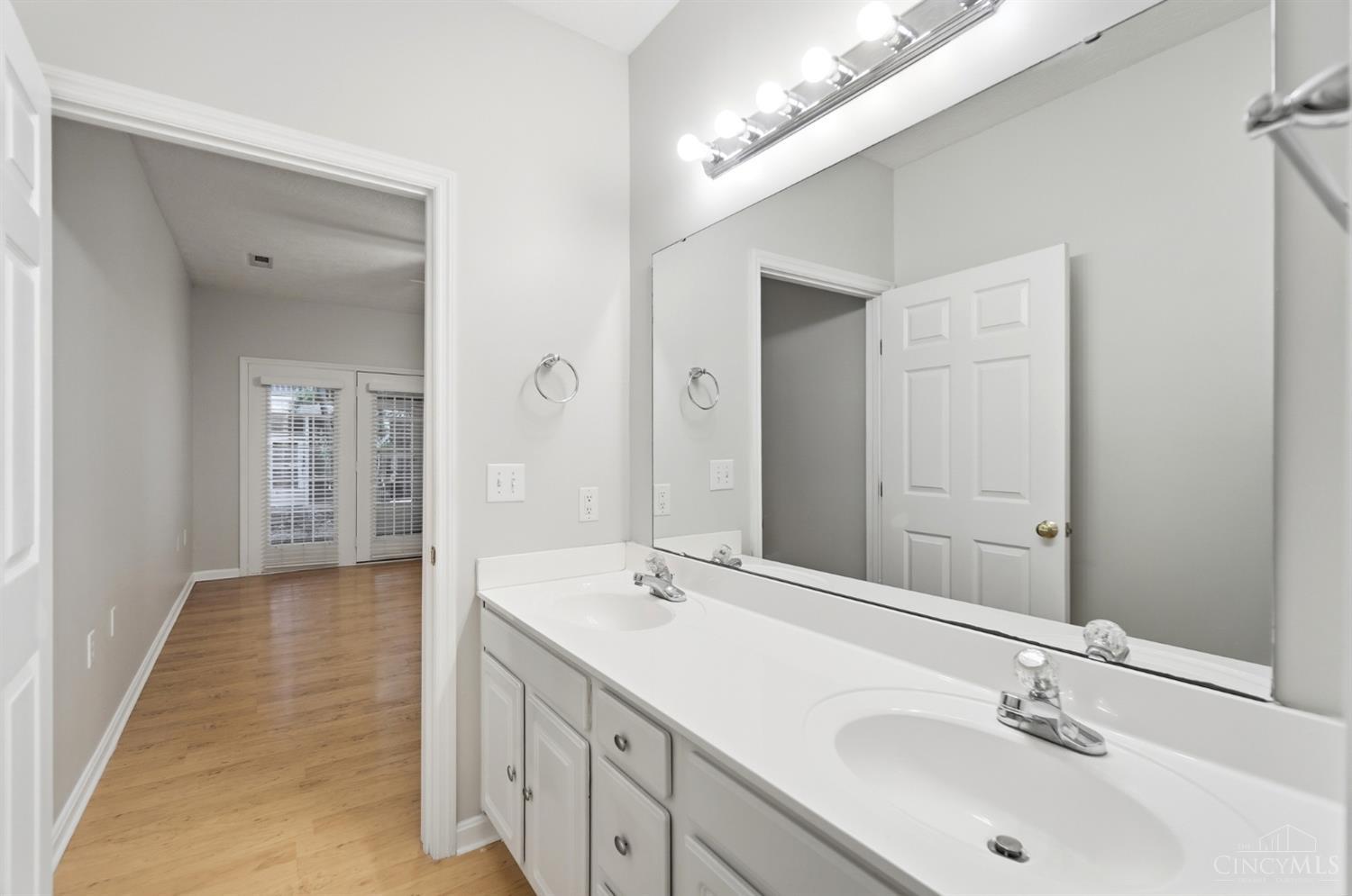 7492 Mansion Circle B
