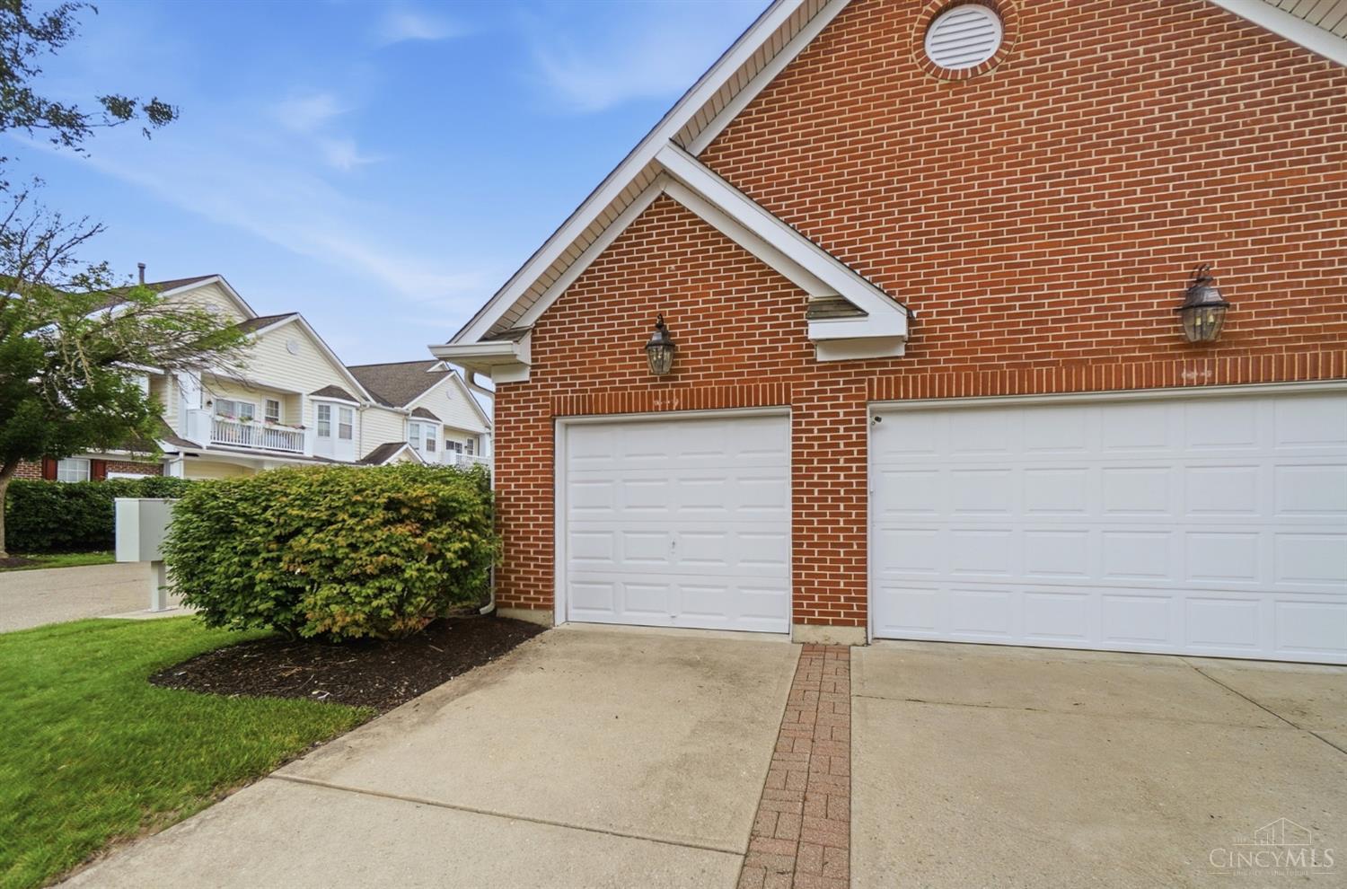 7492 Mansion Circle B