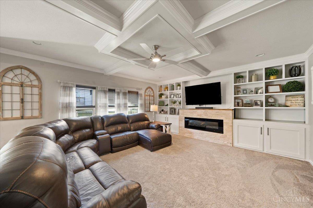 875 Grande Oaks Drive