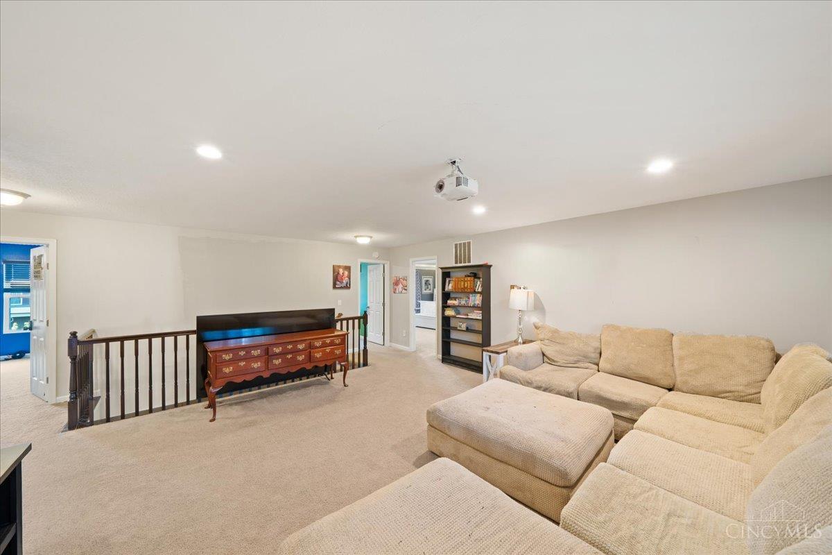 875 Grande Oaks Drive