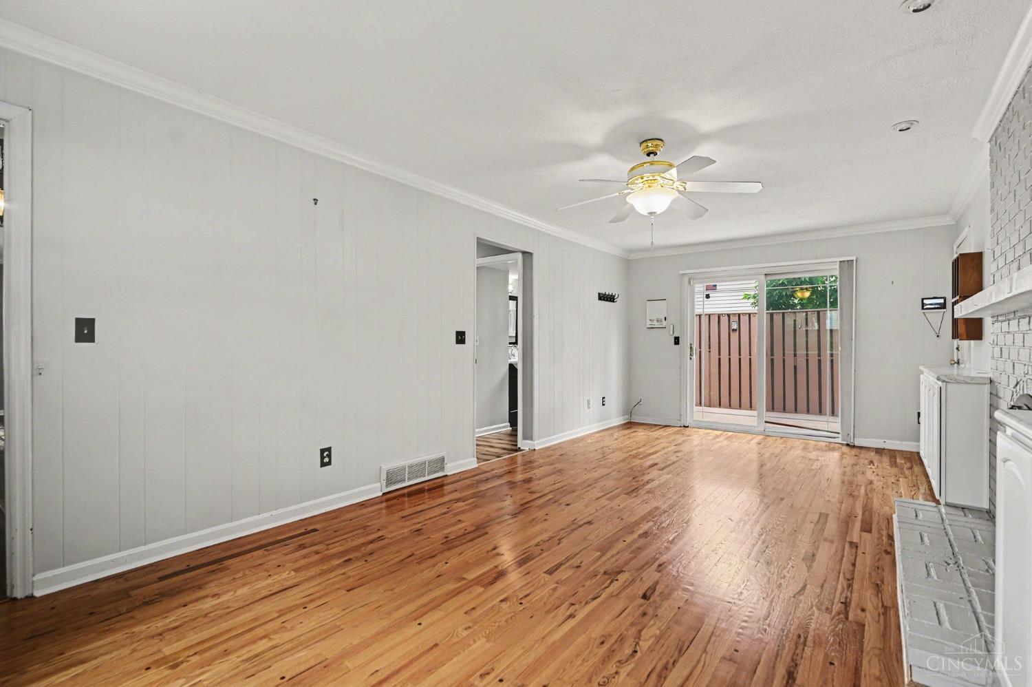 1896 Velma Court