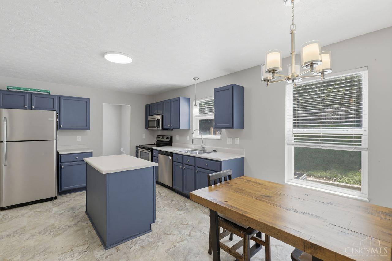 884 Venetian Terrace