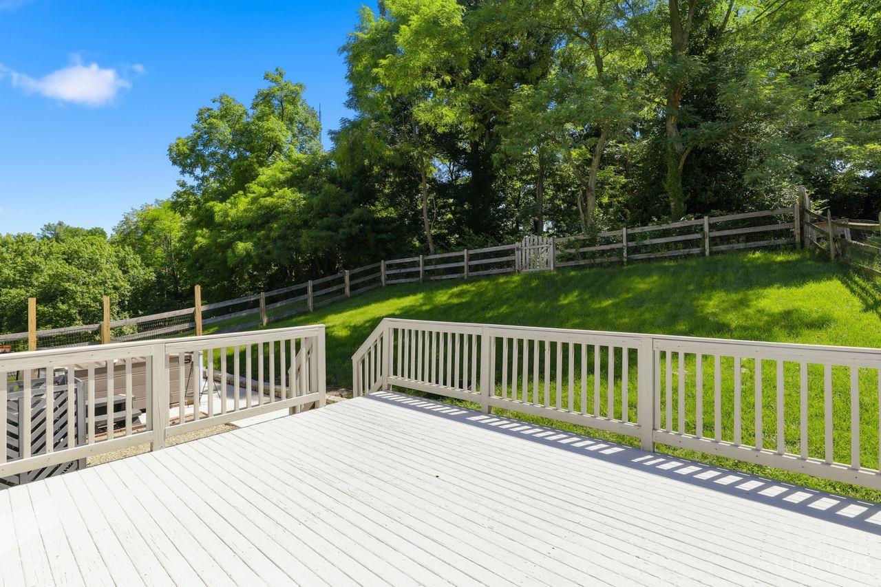884 Venetian Terrace