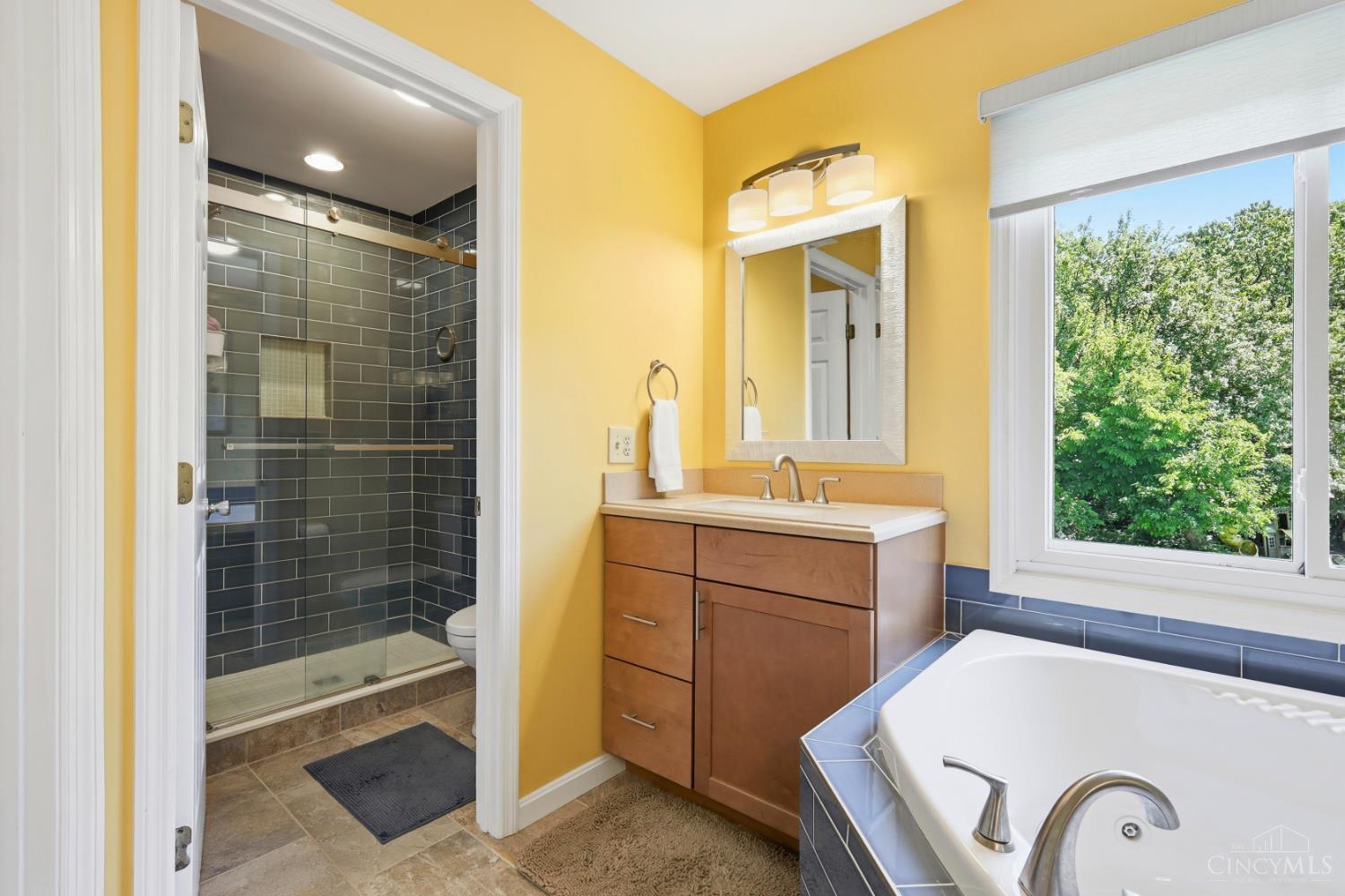 9581 Semaphore Court