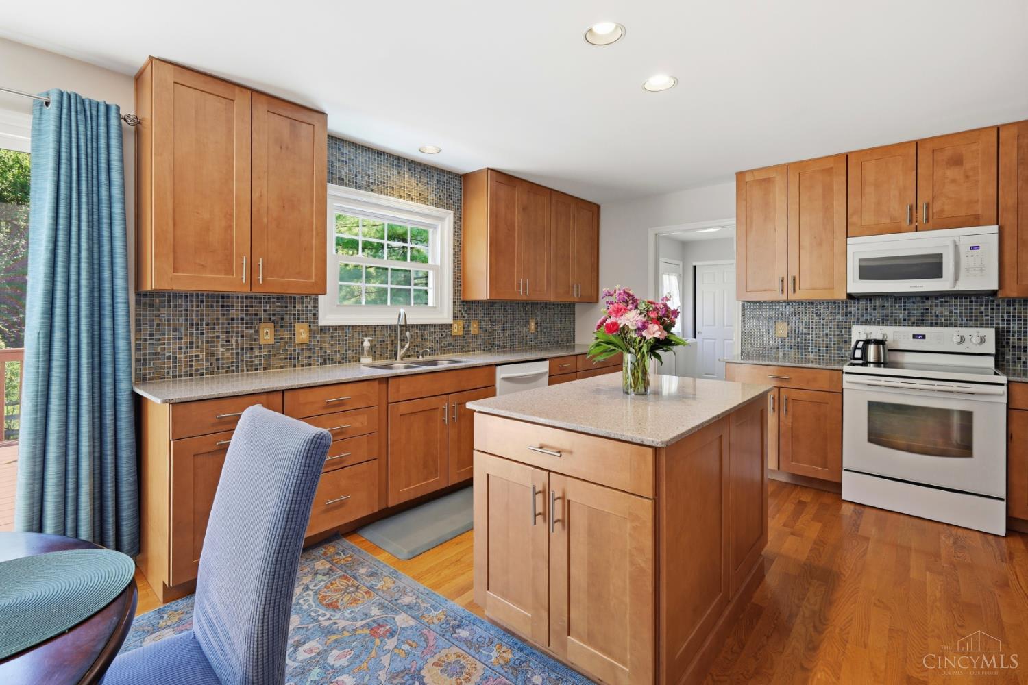 9581 Semaphore Court