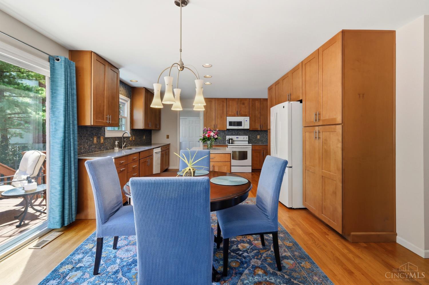 9581 Semaphore Court
