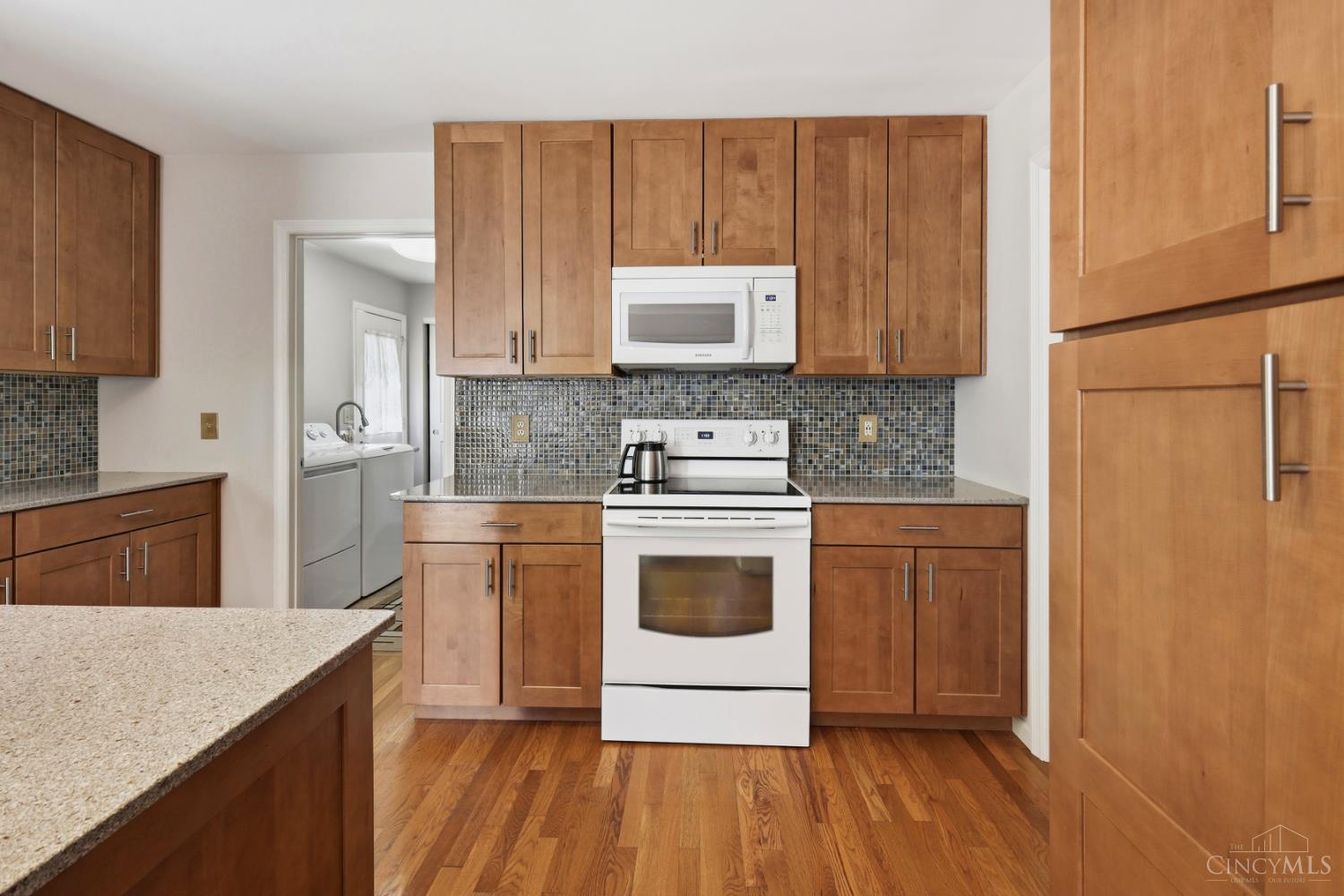 9581 Semaphore Court