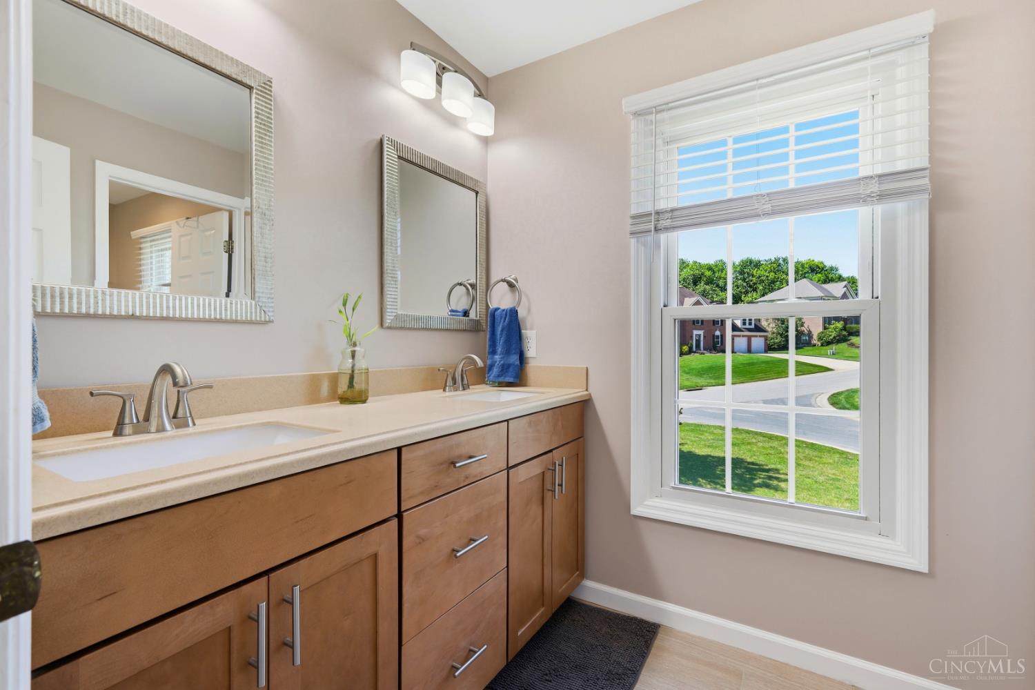 9581 Semaphore Court