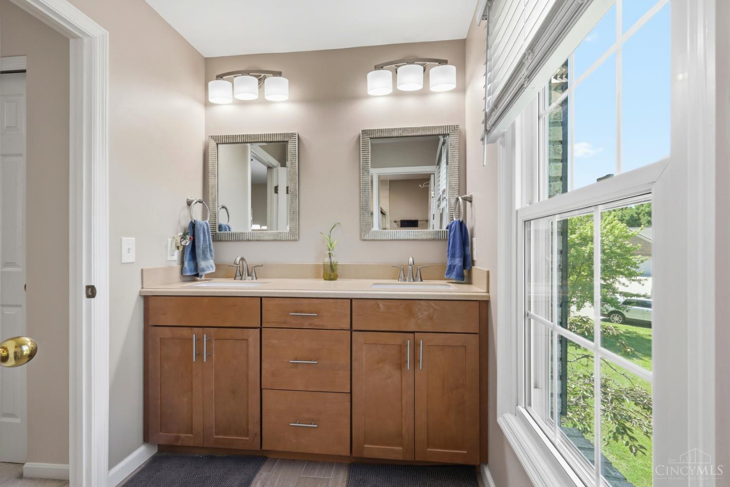 9581 Semaphore Court