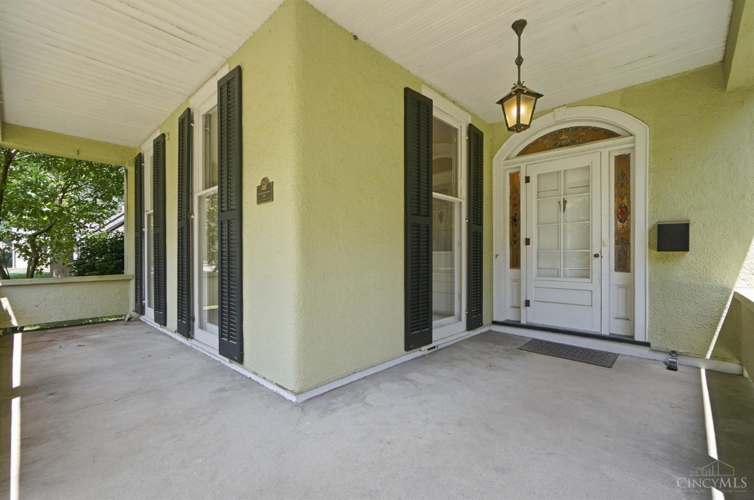 302 Oxford Avenue