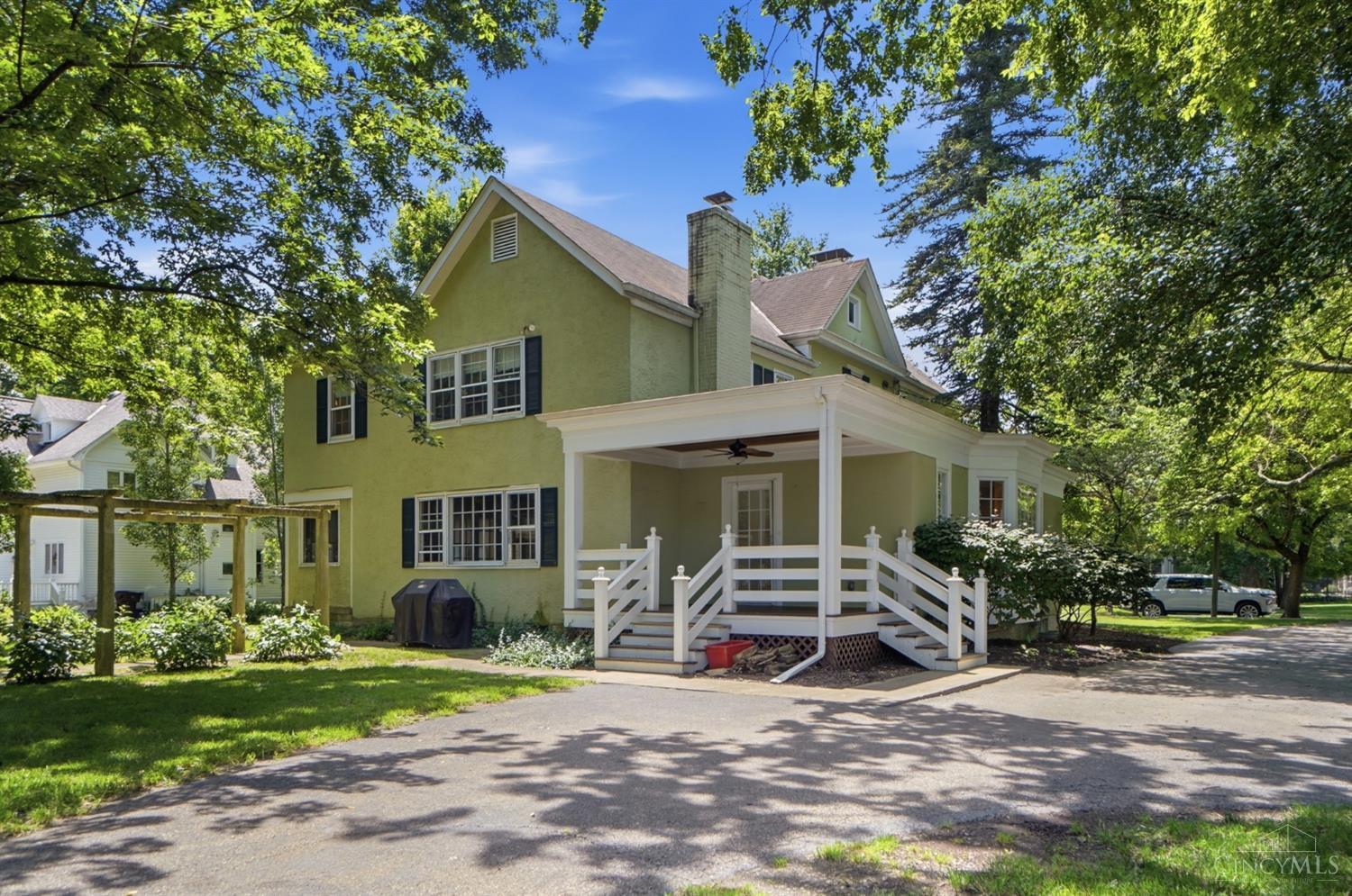 302 Oxford Avenue