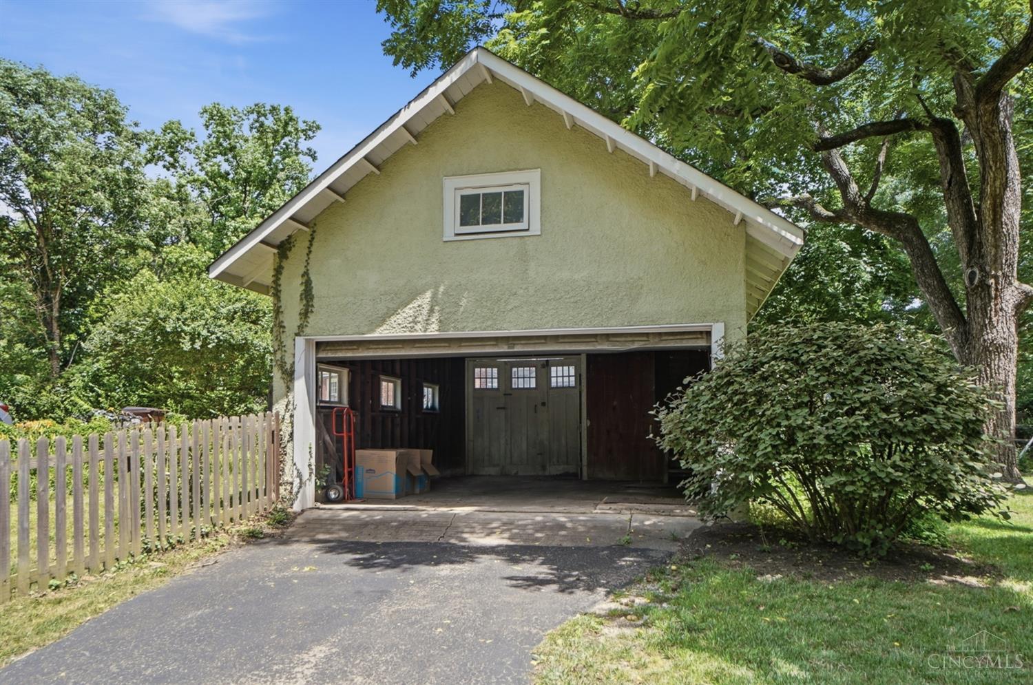 302 Oxford Avenue