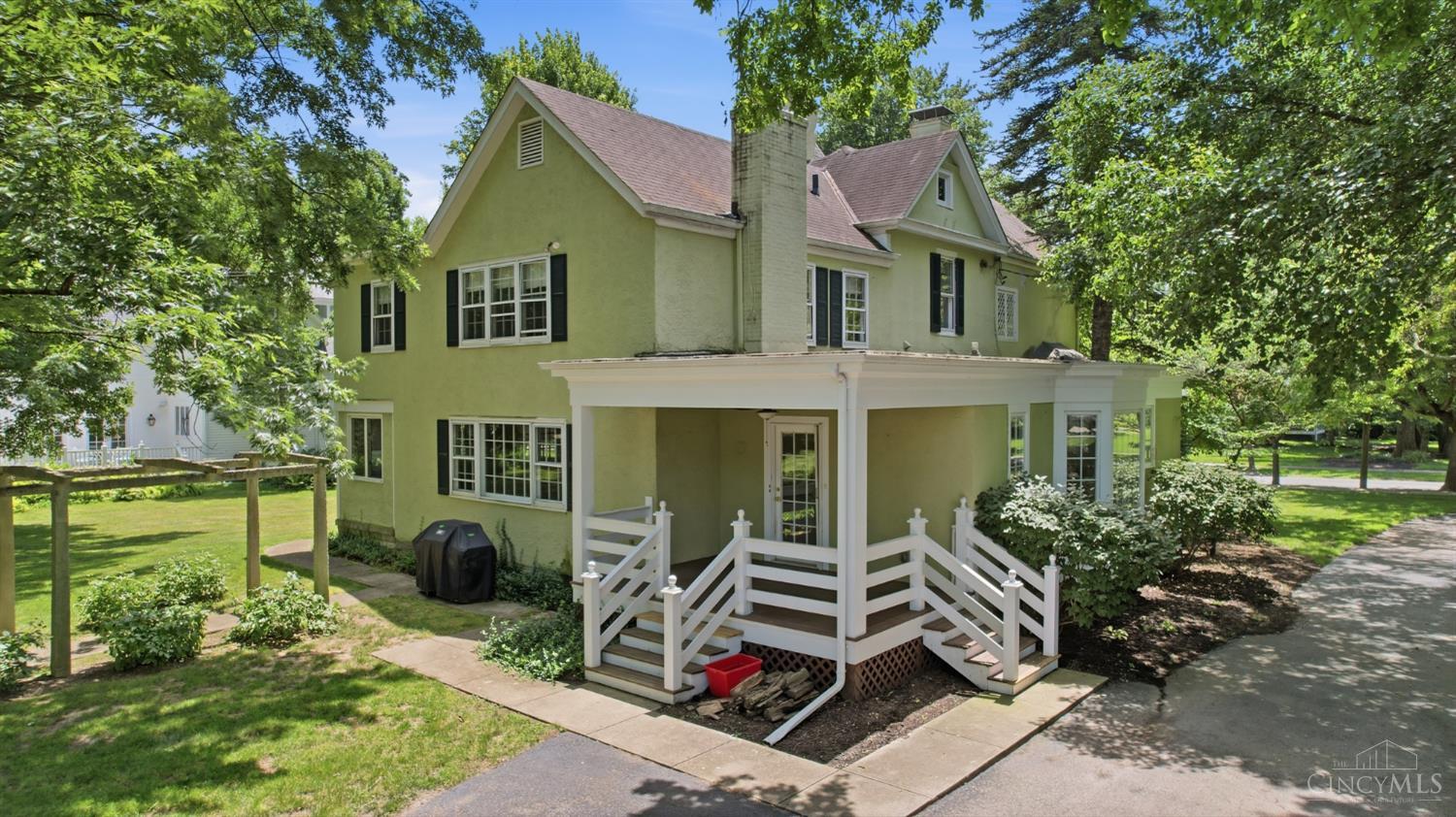 302 Oxford Avenue
