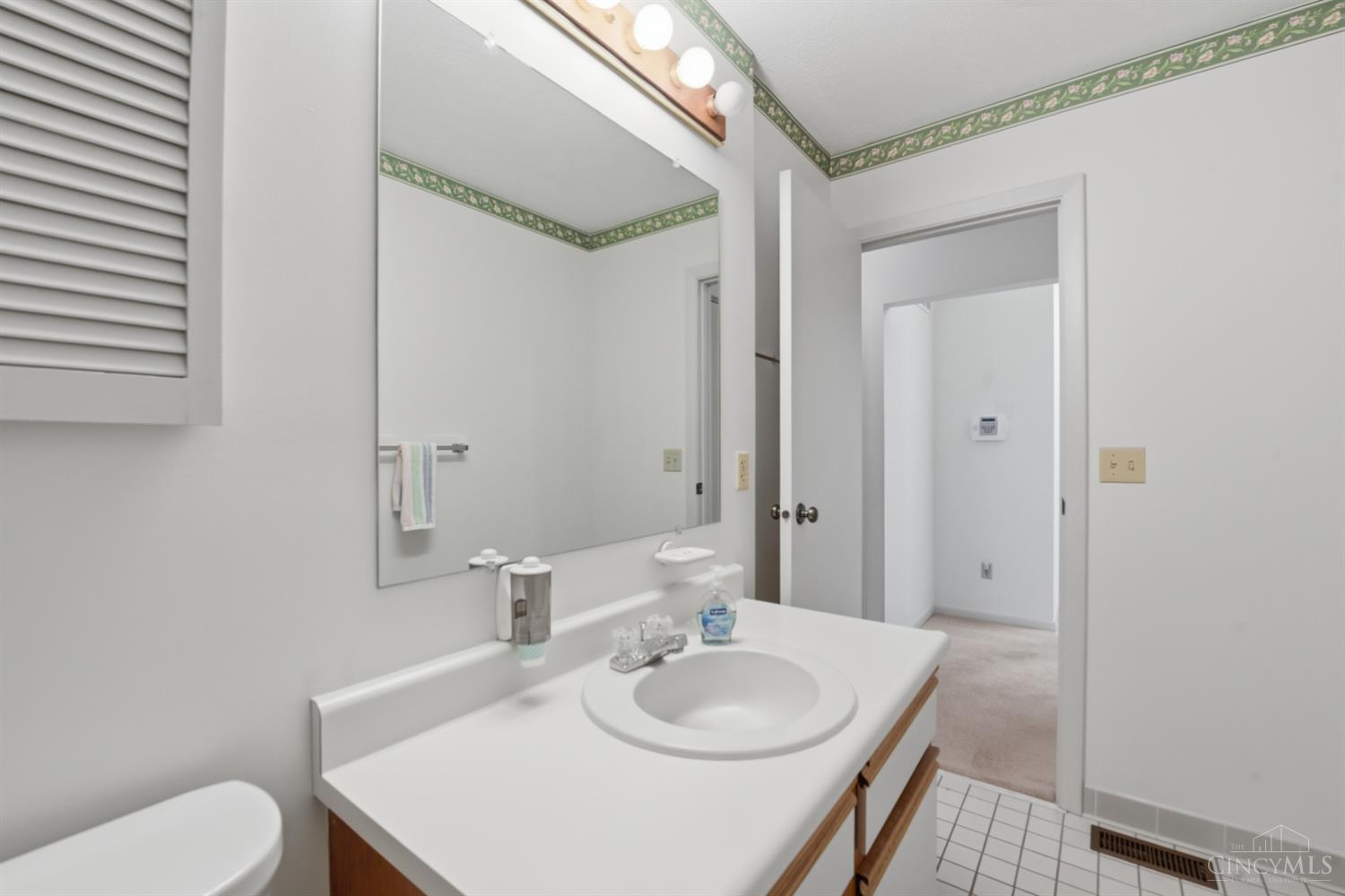 5237 Eaglesnest Drive S Unit: 32