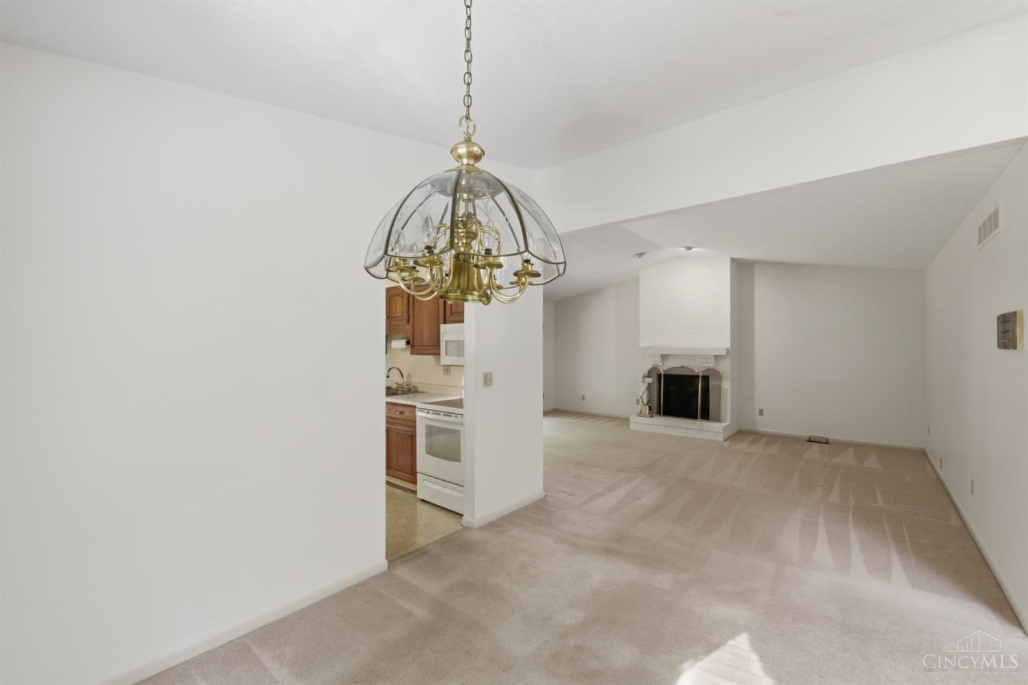 5237 Eaglesnest Drive S Unit: 32