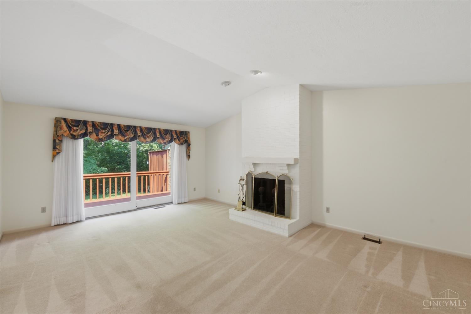 5237 Eaglesnest Drive S Unit: 32