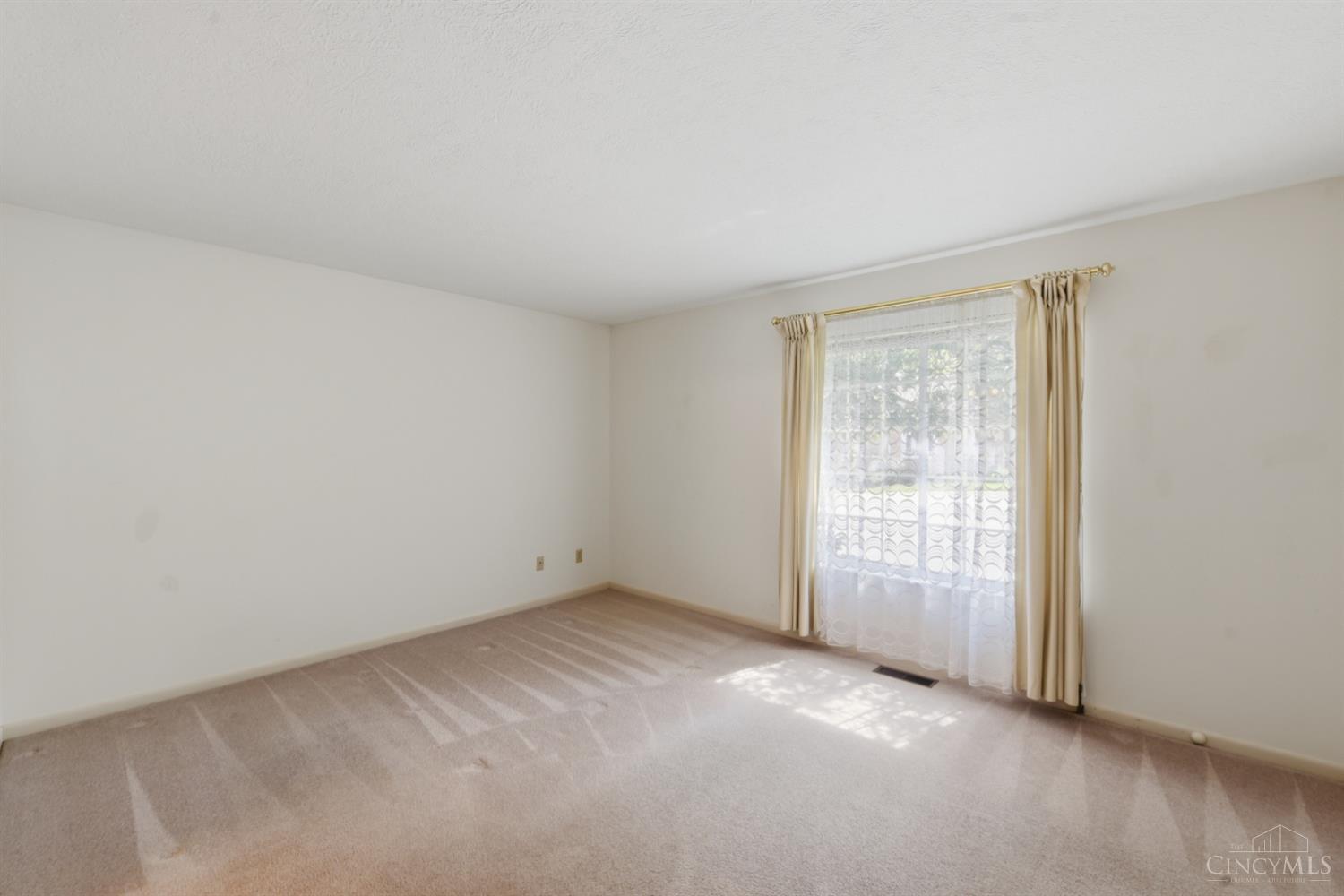 5237 Eaglesnest Drive S Unit: 32