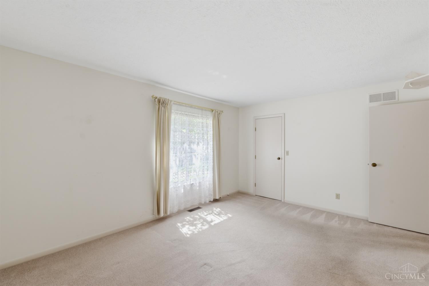 5237 Eaglesnest Drive S Unit: 32