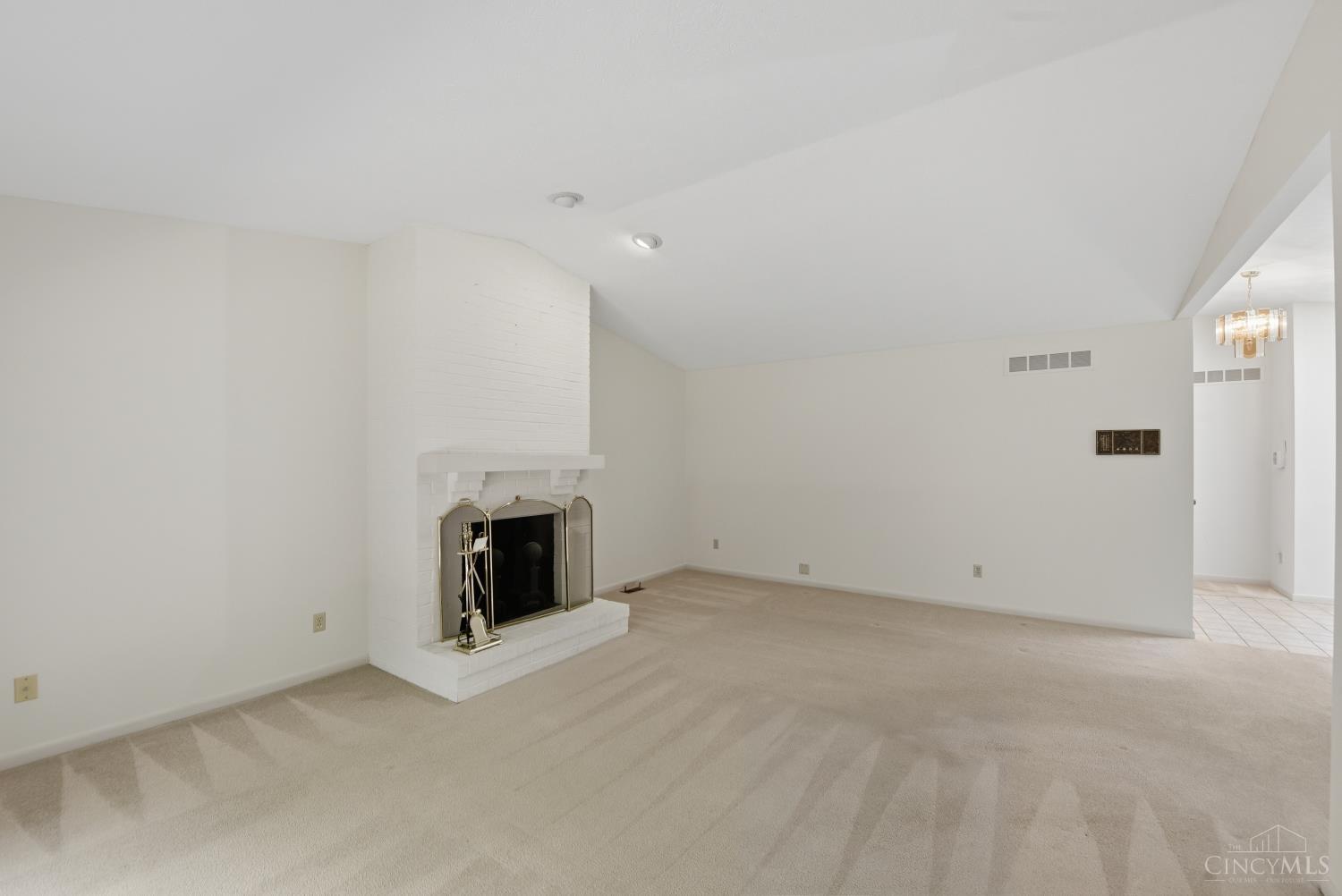 5237 Eaglesnest Drive S Unit: 32