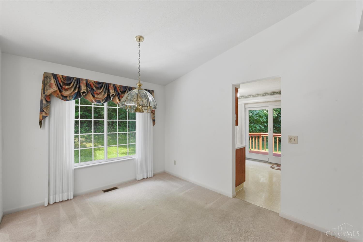 5237 Eaglesnest Drive S Unit: 32