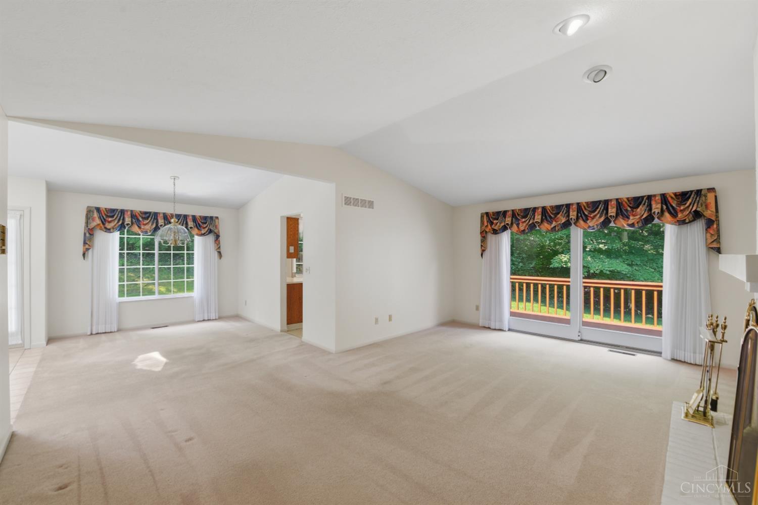 5237 Eaglesnest Drive S Unit: 32