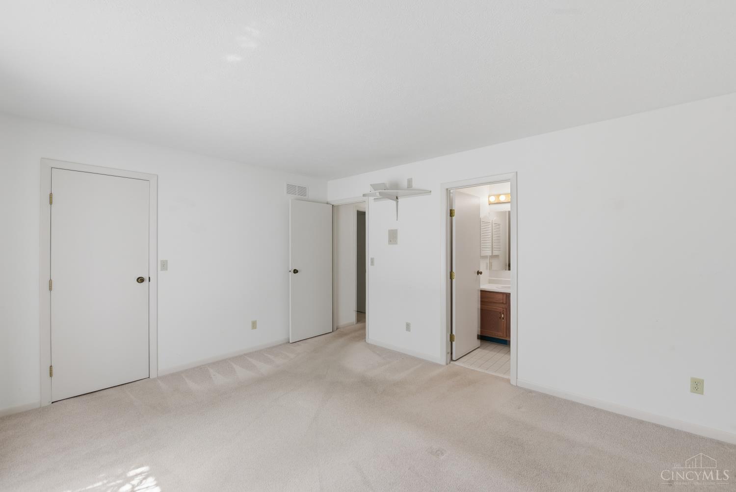 5237 Eaglesnest Drive S Unit: 32