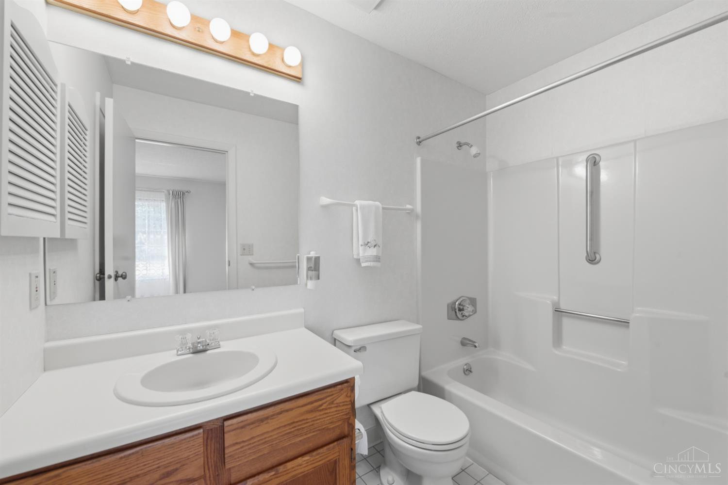 5237 Eaglesnest Drive S Unit: 32