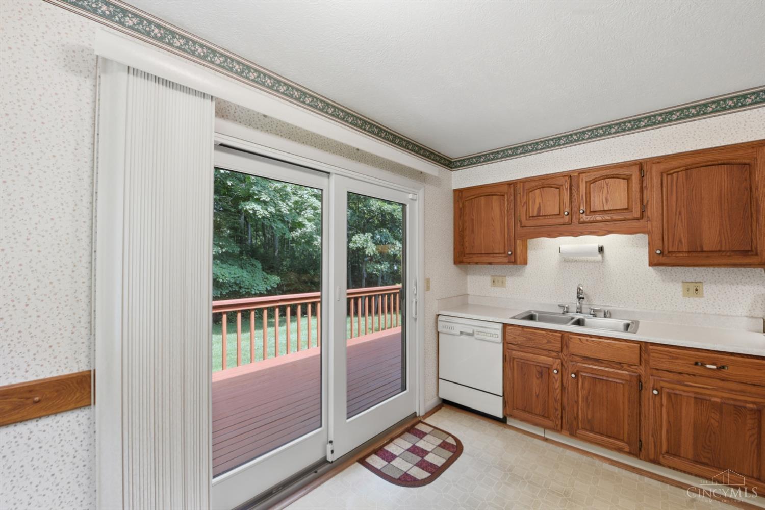 5237 Eaglesnest Drive S Unit: 32