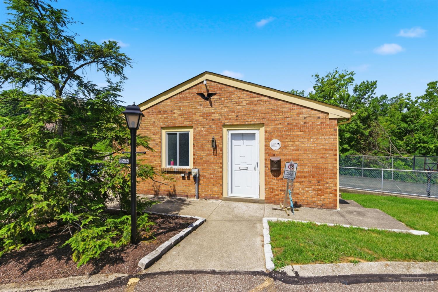 5237 Eaglesnest Drive S Unit: 32