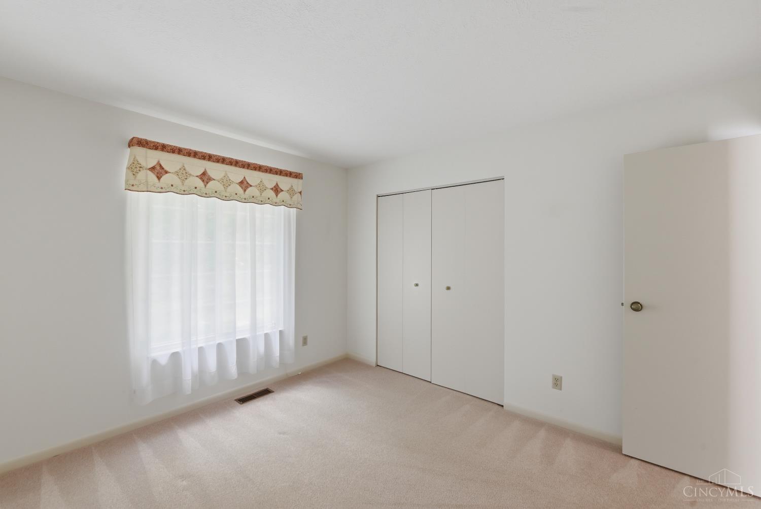 5237 Eaglesnest Drive S Unit: 32