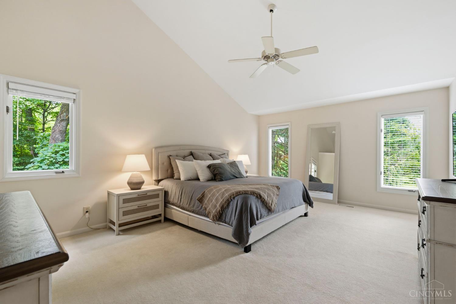 800 Eaglesknoll Court