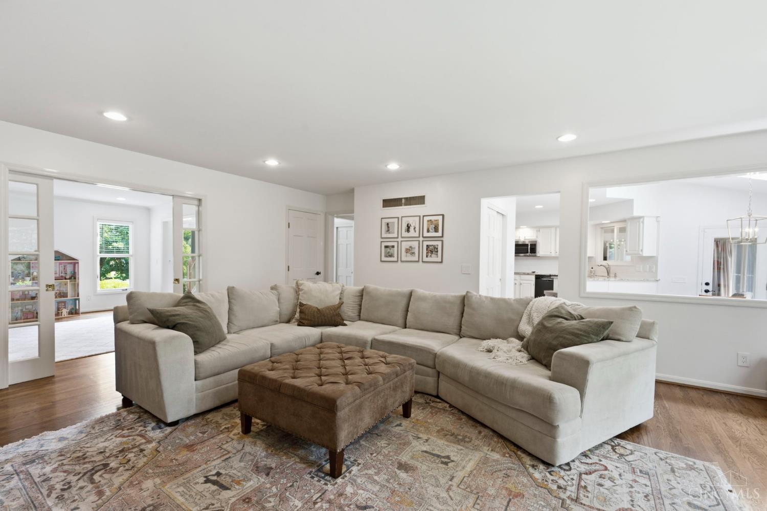 800 Eaglesknoll Court