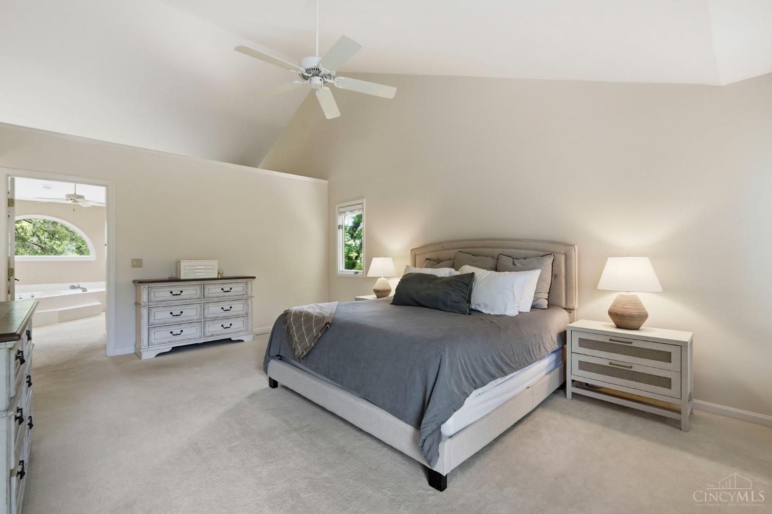 800 Eaglesknoll Court