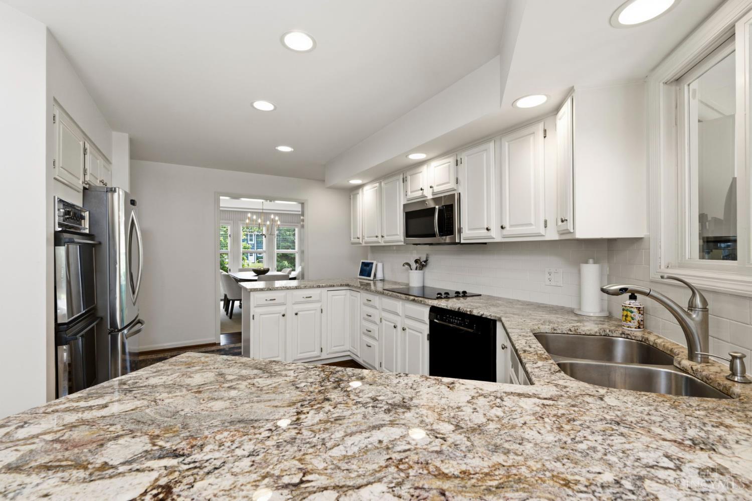 800 Eaglesknoll Court