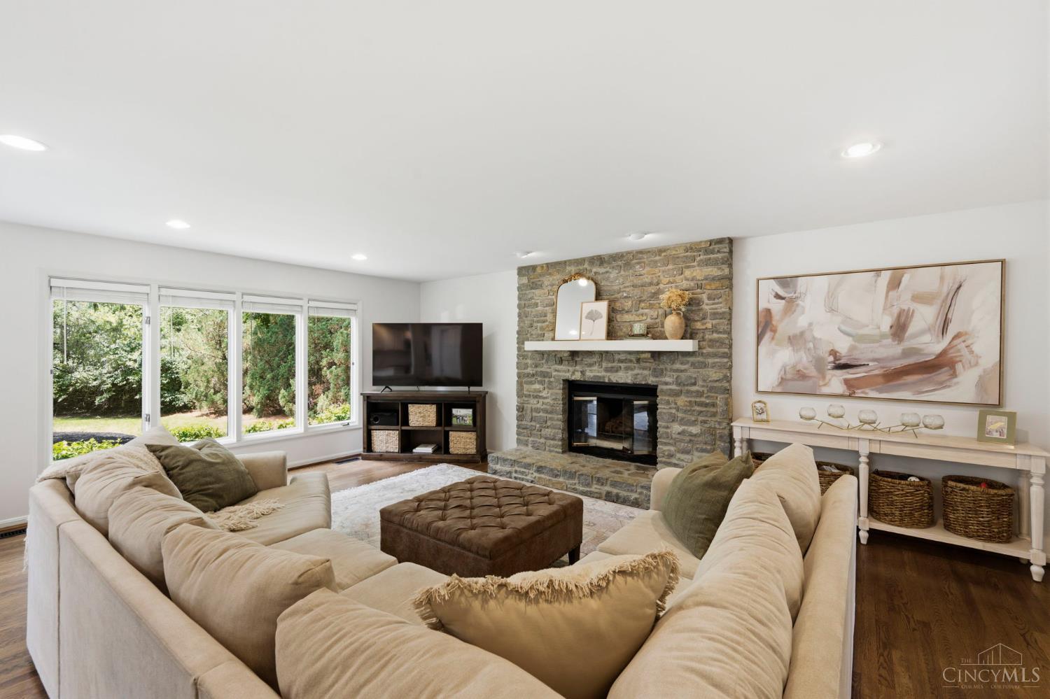 800 Eaglesknoll Court