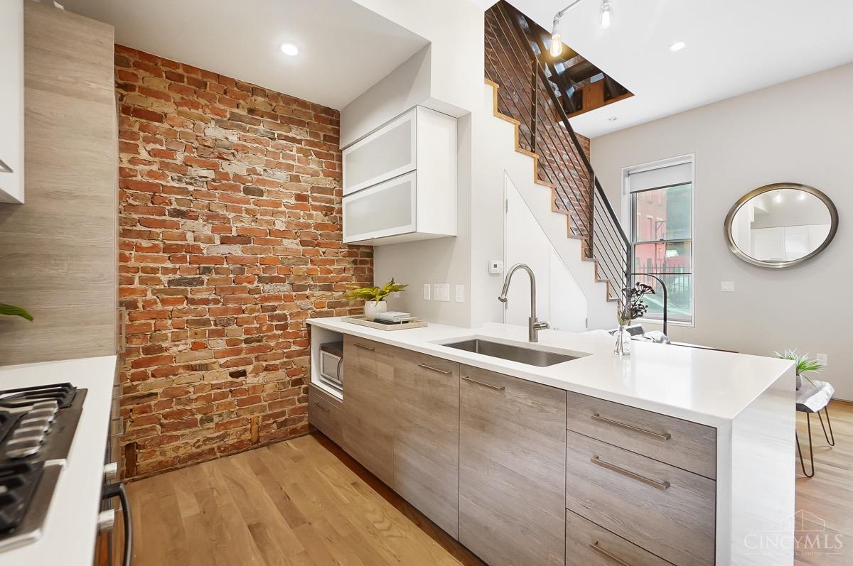 18 W Thirteenth Street 5
