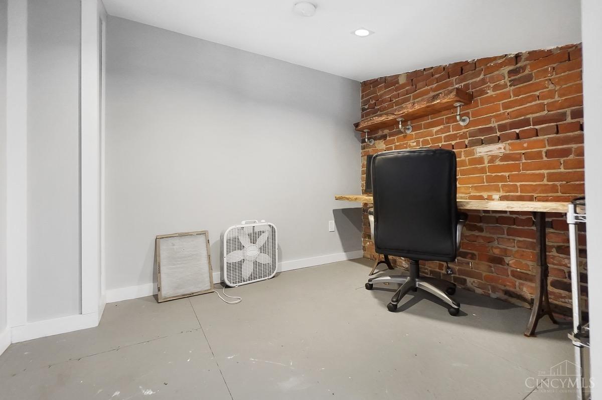 18 W Thirteenth Street 5