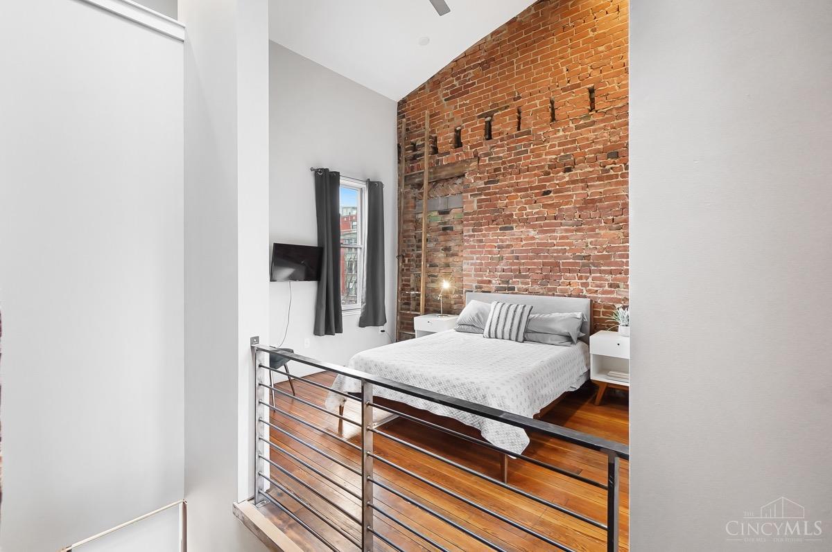 18 W Thirteenth Street 5