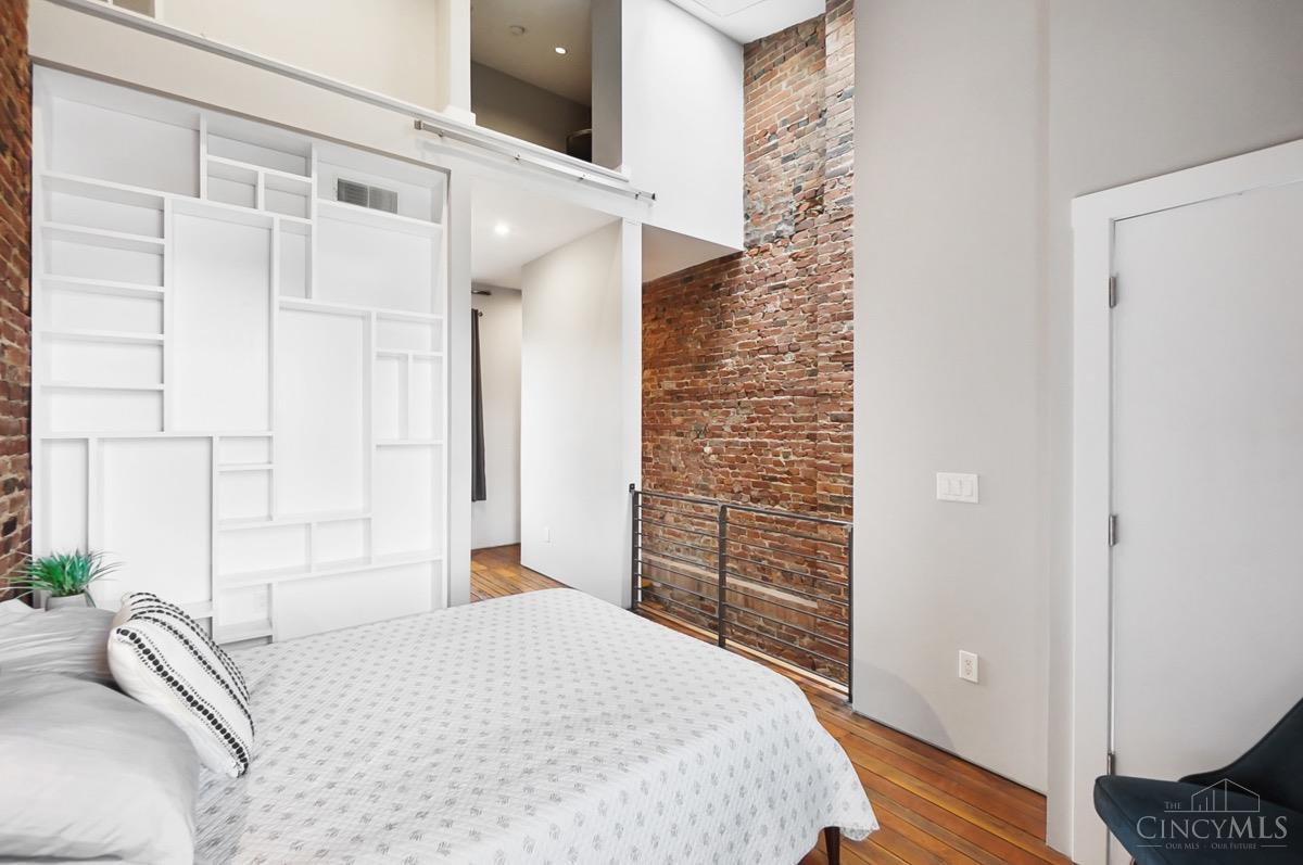 18 W Thirteenth Street 5