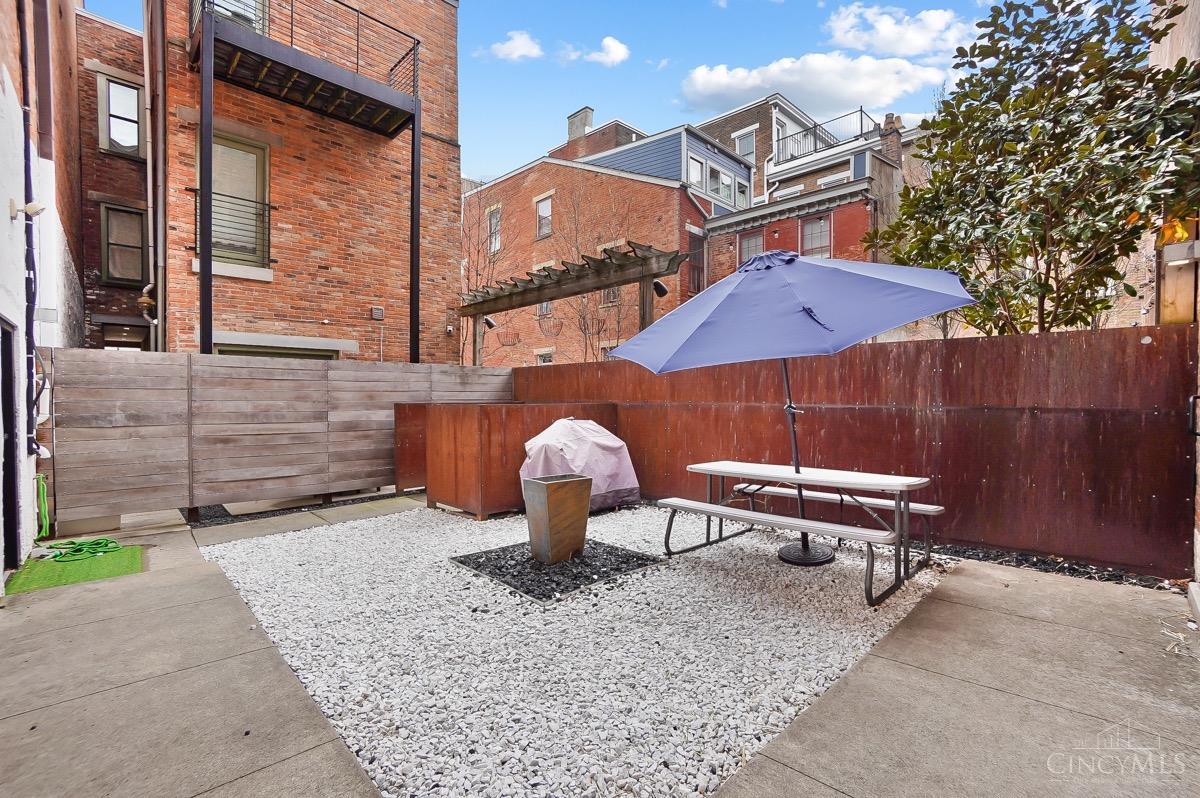 18 W Thirteenth Street 5