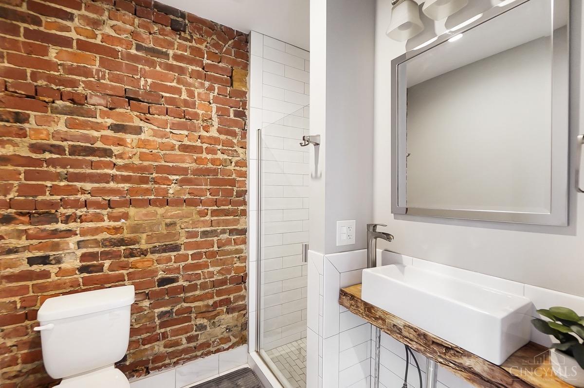 18 W Thirteenth Street 5