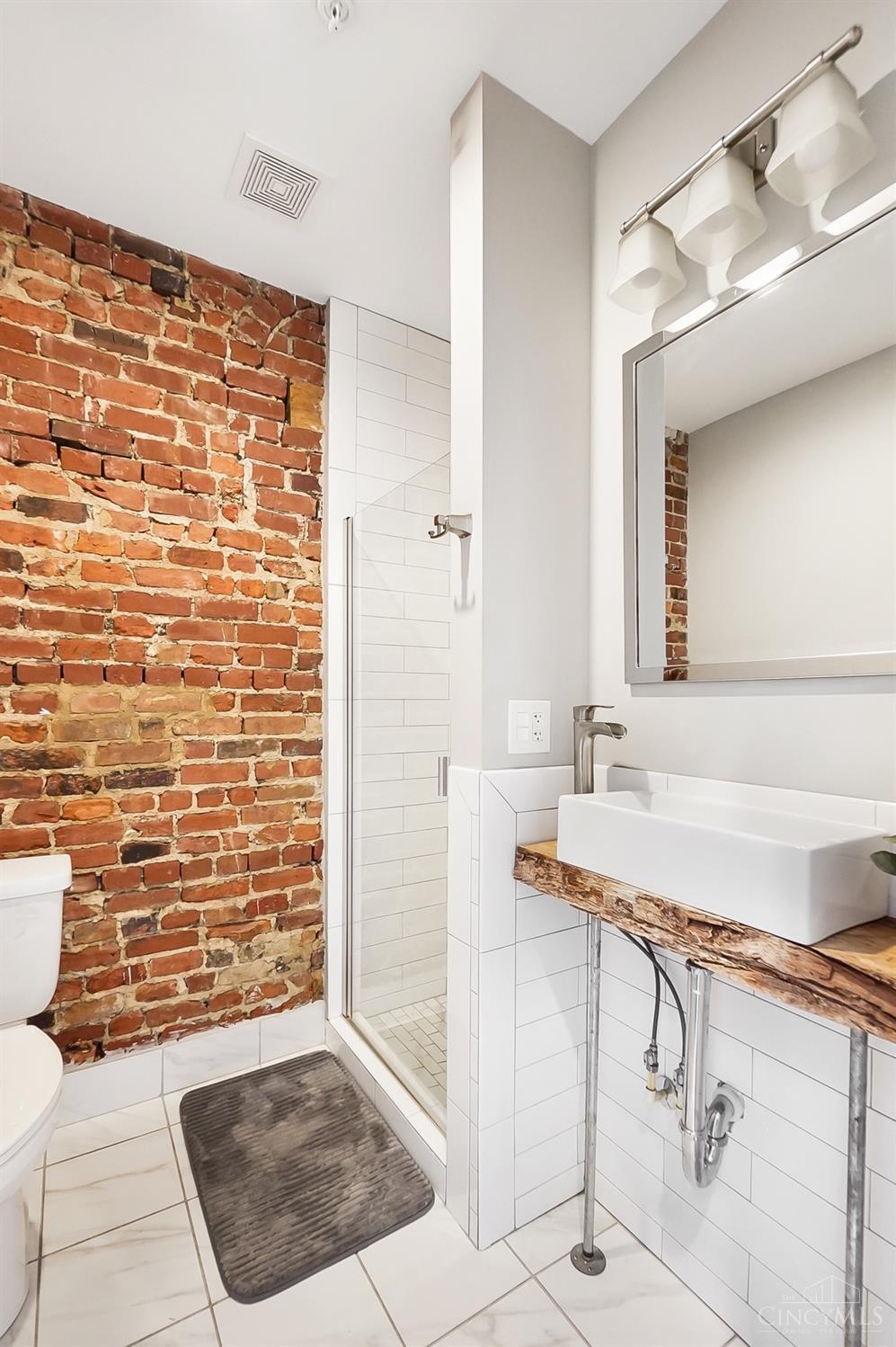 18 W Thirteenth Street 5