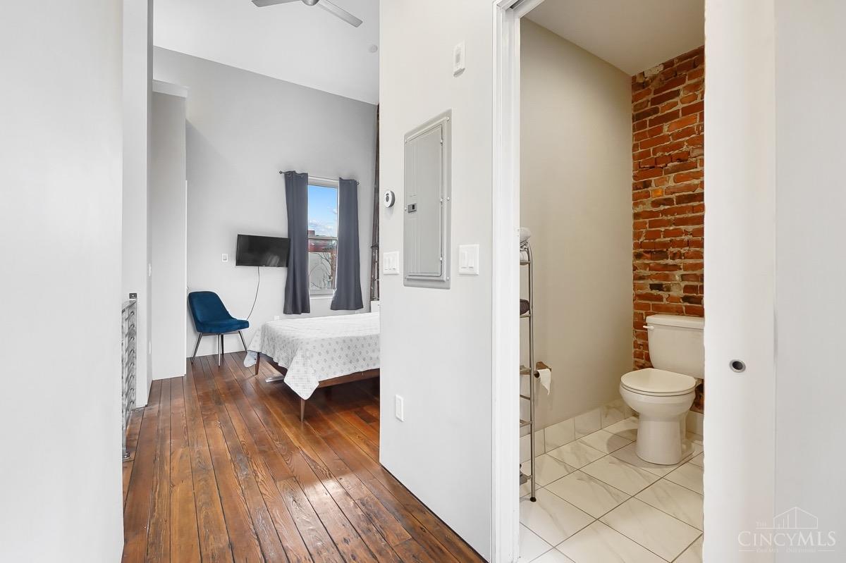 18 W Thirteenth Street 5