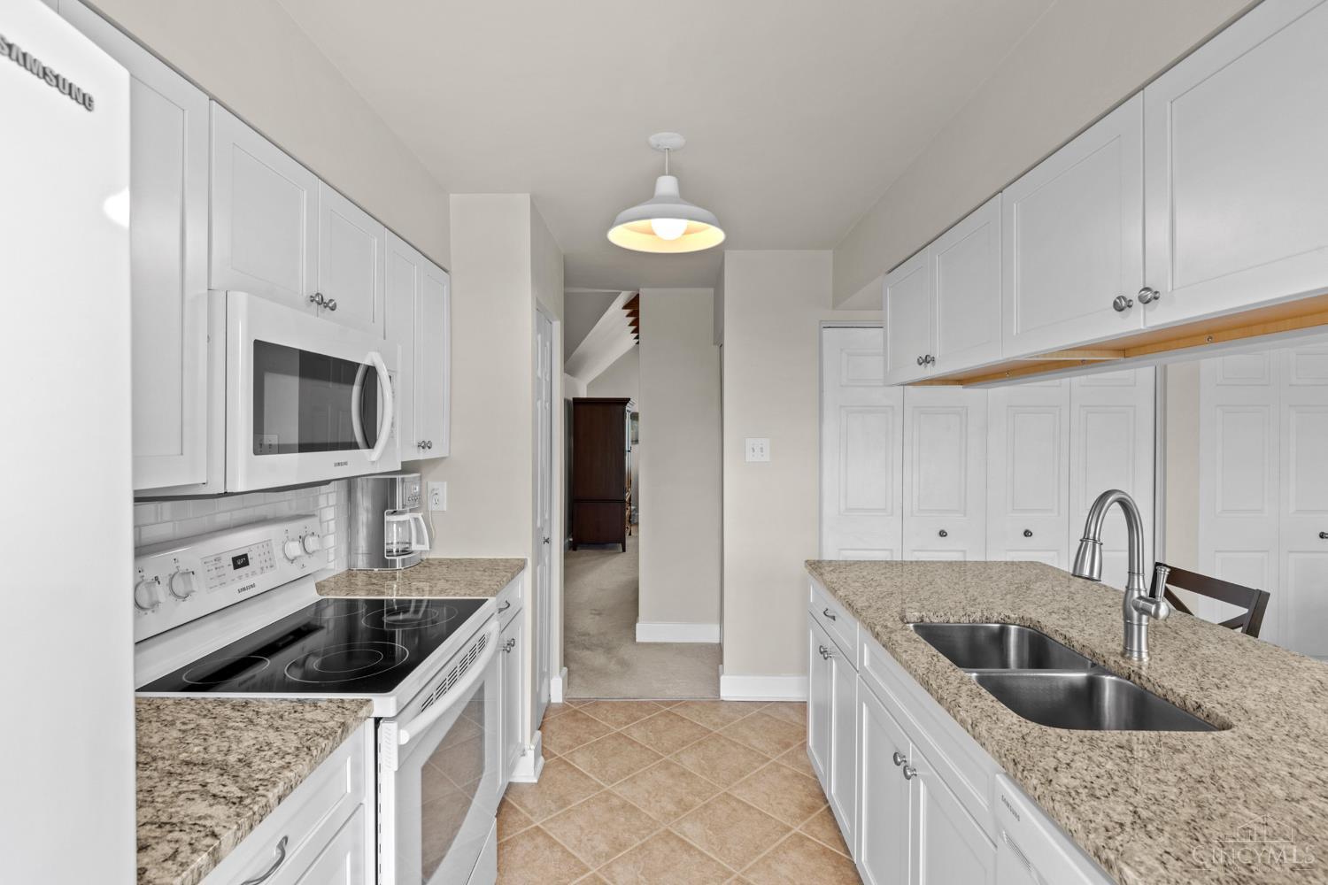 535 Tusculum Avenue Unit: 2