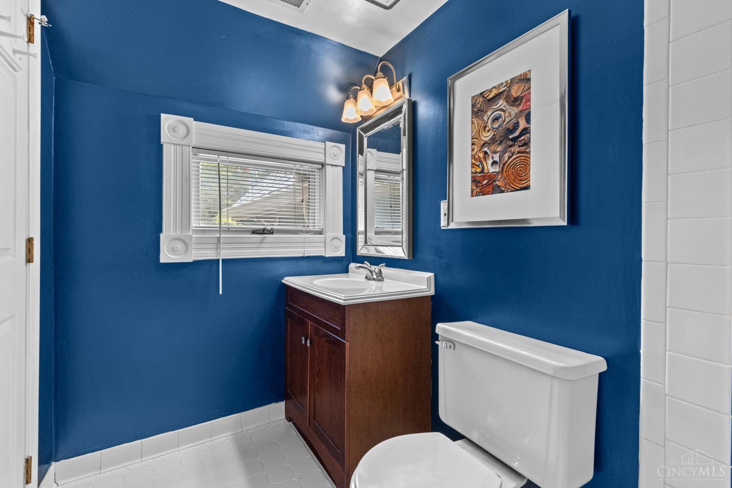 535 Tusculum Avenue Unit: 2