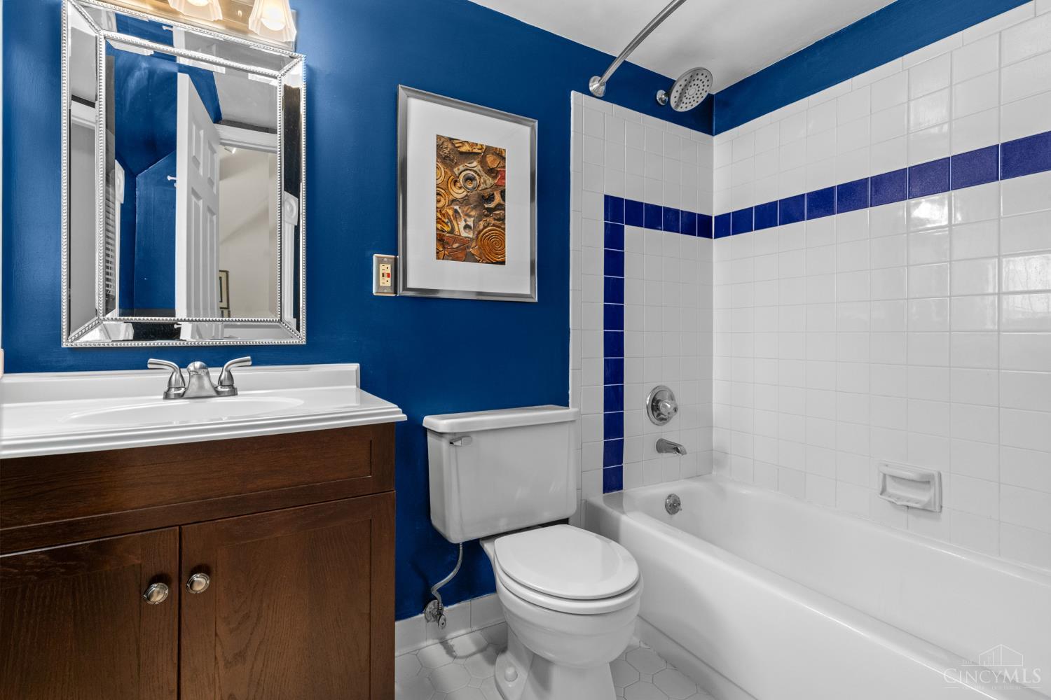 535 Tusculum Avenue Unit: 2
