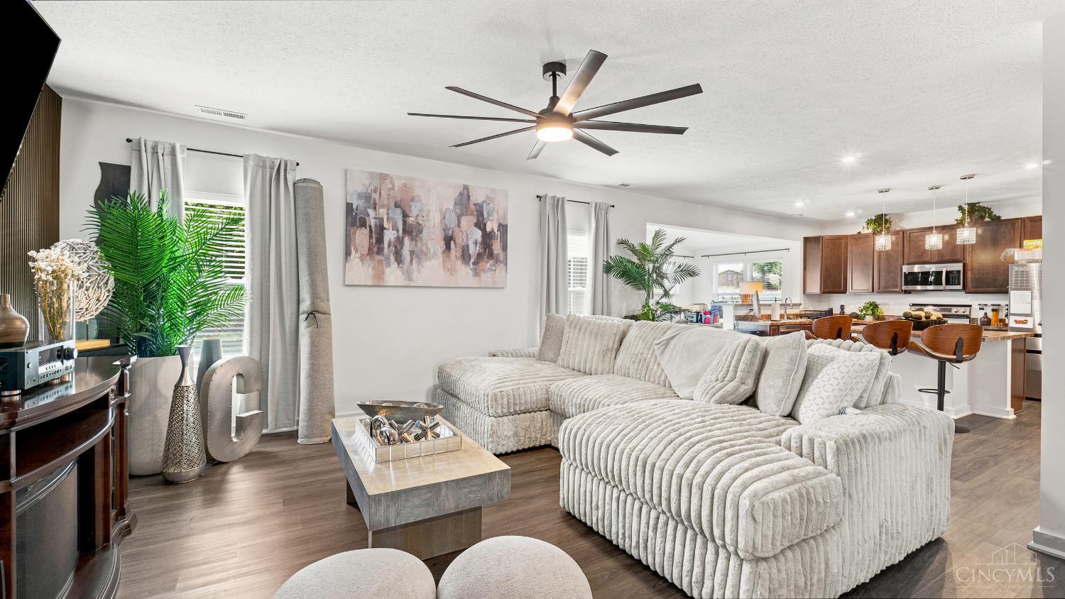 2807 Sovereign Drive